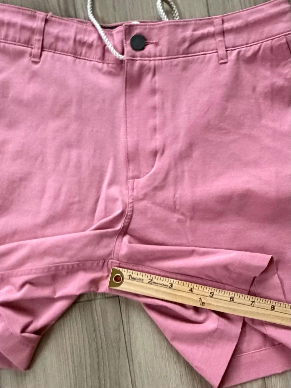 Faherty All Day Shorts Men's Casual Drawstring 7” Shorts - sz 32 Pink